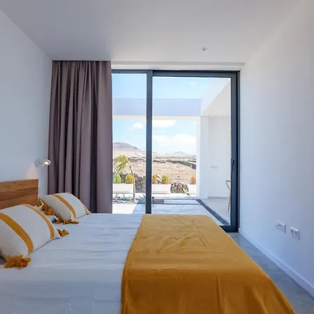 Mango - 3 Bedrooms - Heated Pool ラハレス