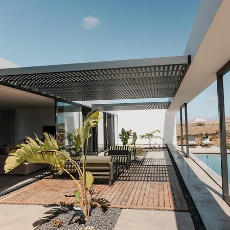 Mango - 3 Bedrooms - Heated Pool ヴィラ *
