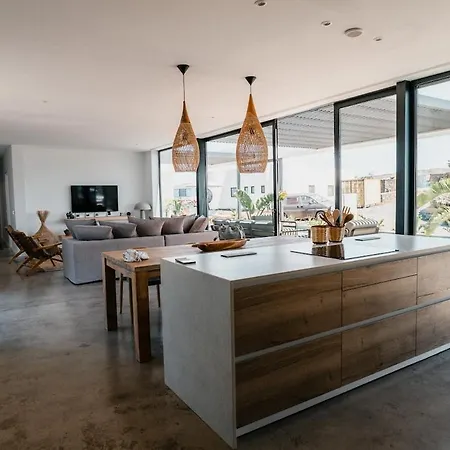 Villa Mango - 3 Bedrooms - Heated Pool *