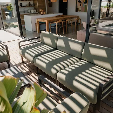 Villa Mango - 3 Bedrooms - Heated Pool *